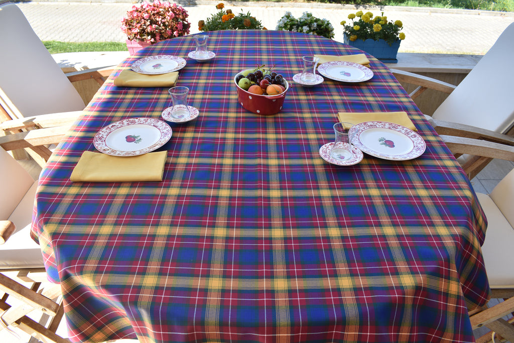 Kingston Oval Tablecloth